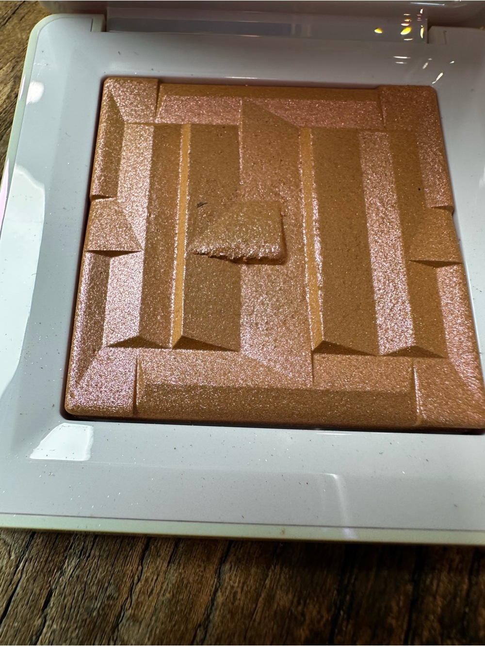 Haus Labs By Lady Gaga  Highlighter Compact - Picture 5 of 6